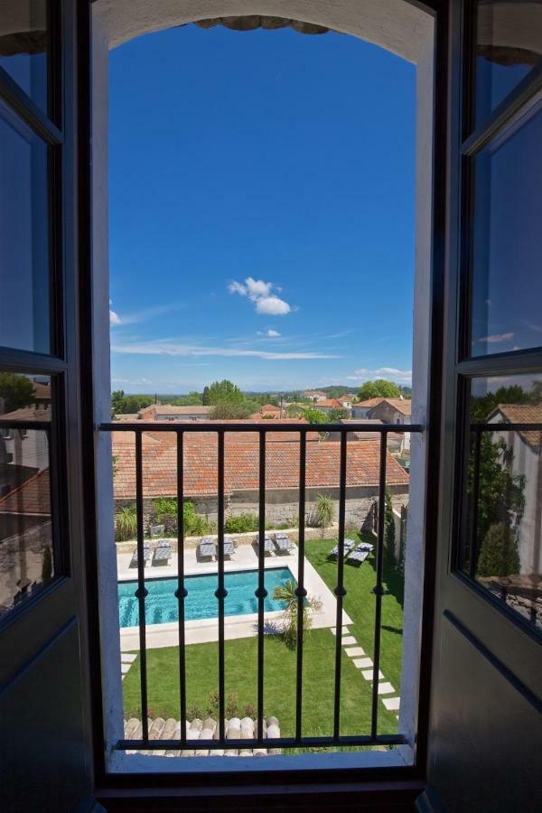 Le Petit Hotel Saint-Remy-de-Provence Exterior photo